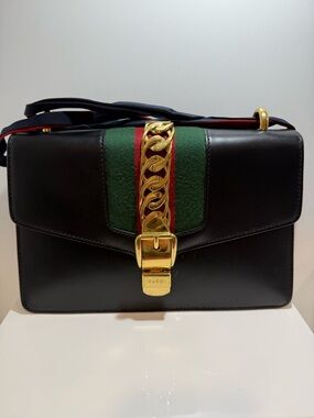 Gucci Large Sylvie Black Leather Bag